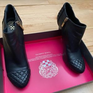 Vince Camuto Quilted booties